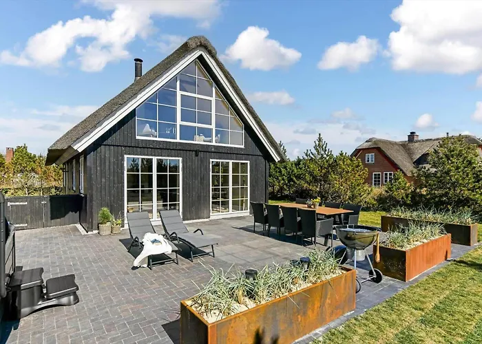 Bv404-blavand-sonder-vasevej-30 بيت للعطل *